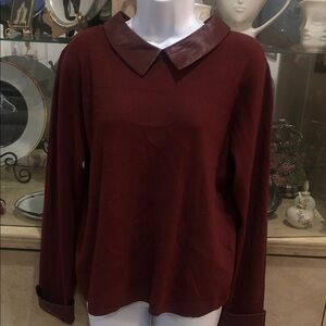 Sinai sweater in burgundy. Faux Leather Collar sz L